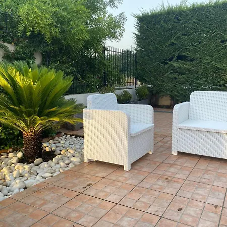 Home B&B לינה וארוחת בוקר